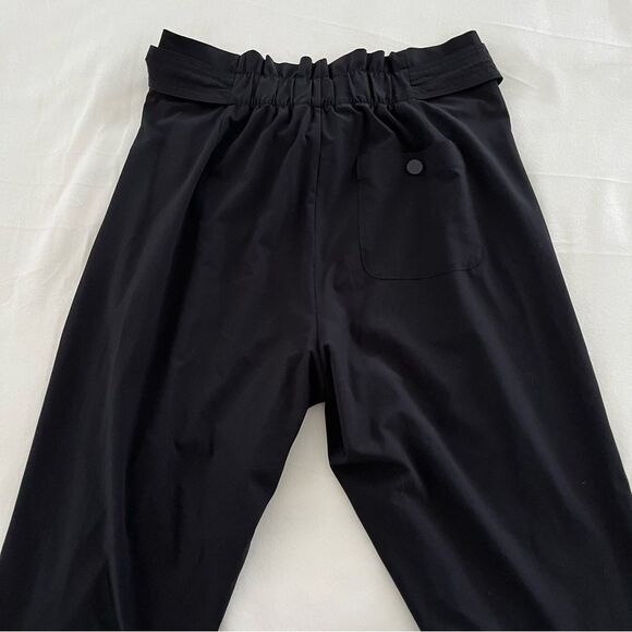 Athleta Skyline Paper bag Pants in Black, Size 4 NWOT - Picture 8 of 10
